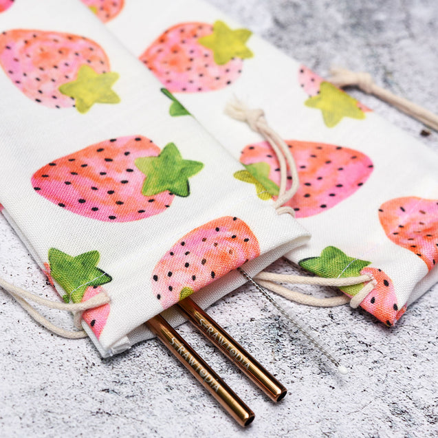 Handmade--Straw-Case-Holder-Bag-Strawberries_Strawtopia